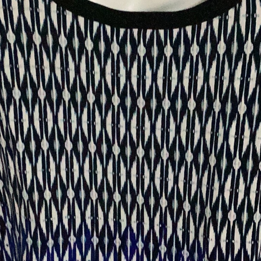 Chico's Blue Patterned Blouse Nygard size 2X NWT - Picture 3 of 5